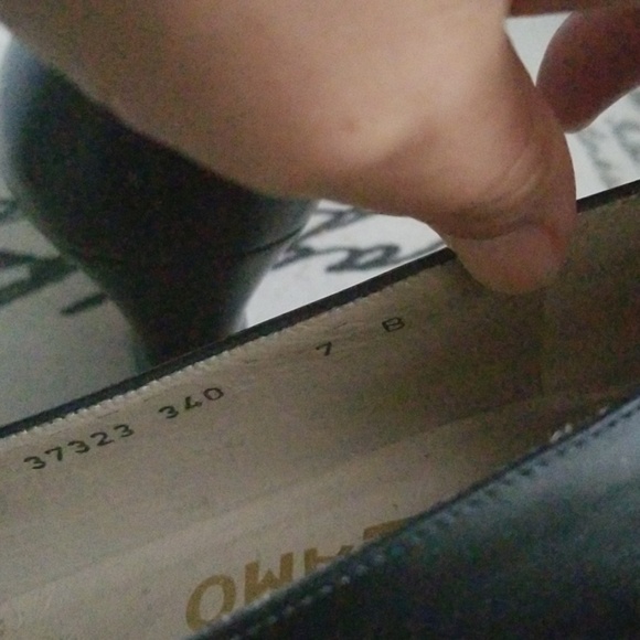 Ferragamo shoes, black - Picture 3 of 3